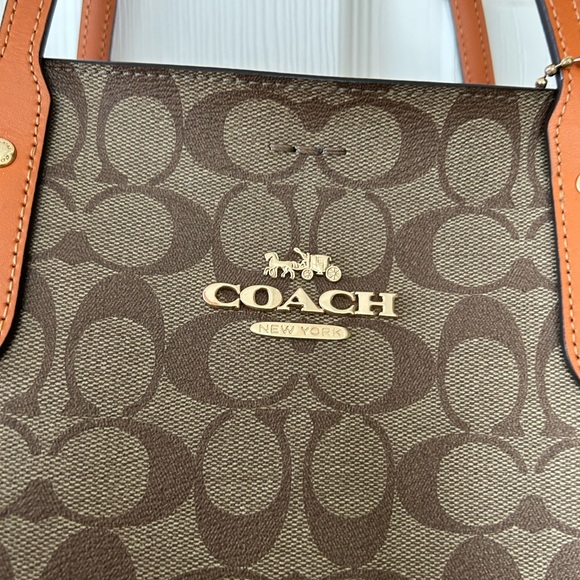 COACH tote handbag/coated canvas/gently used - Picture 2 of 4